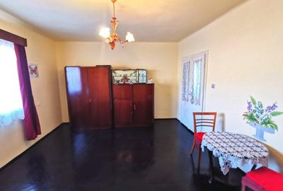 Mureseni,casa 2 camere  teren 650 mp