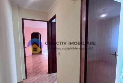 Apartament 3 camere-SAVINESTI - 1