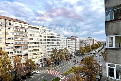 De închiriat apartament cu 3 camere, în zona Dacia - 13