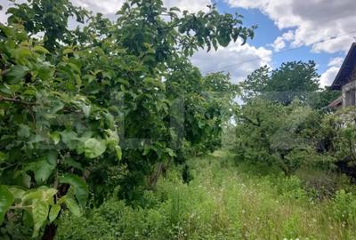 Teren de 2474 mp, în Central - 3