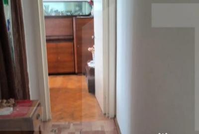 Apartament cu 3 camere semidecomandat în Circumvalațiunii - 2