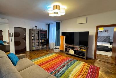 Apartament cu 4 camere, mobilat în Centrul Istoric