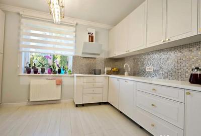 Casă cu 7 camere cu Teren 1000 Mp în Sântandrei - 2