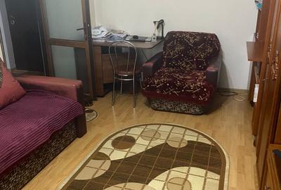 Apartament cu 2 camere decomandat în Km 5 - 5