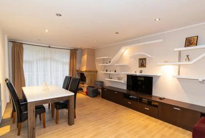 Casă cu 8 camere cu Teren 500 Mp în Zărnești - 1