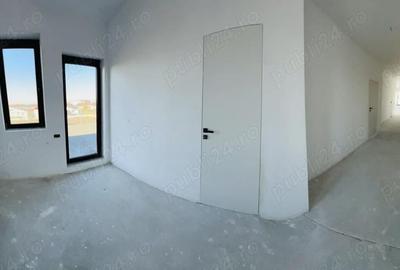 Apartament cu 4 camere decomandat în Central - 4