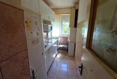 Apartament cu 3 camere semidecomandat în 14 Mai - 2