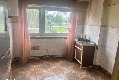 Apartament cu 3 camere în Traian - 10