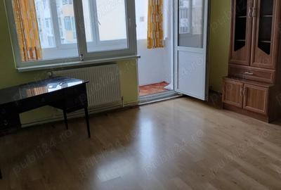 Garsonieră decomandată în Central - 7