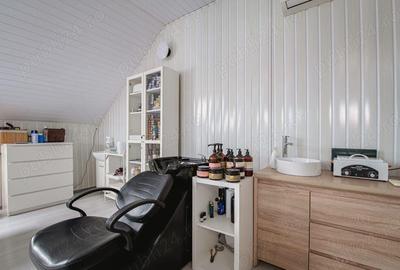 Inchiriez post coafor frizerie makeup - 3