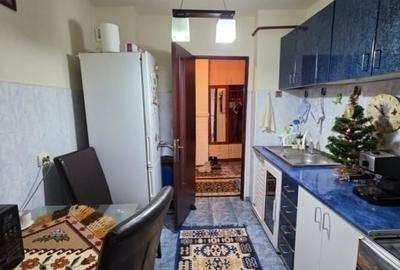 Apartament cu 3 camere decomandat în Metalurgie - 6