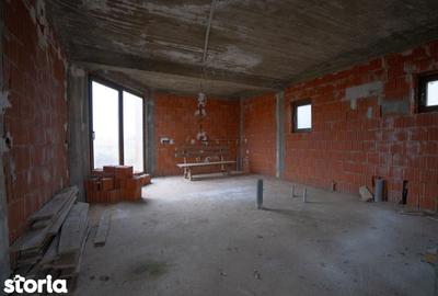 Casă cu 7 camere cu Teren 530 Mp în Sânmartin - 10