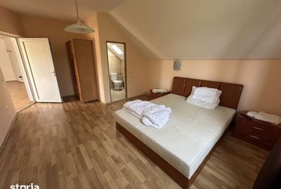 Casă cu 8 camere cu Teren 1110 Mp în Central - 8
