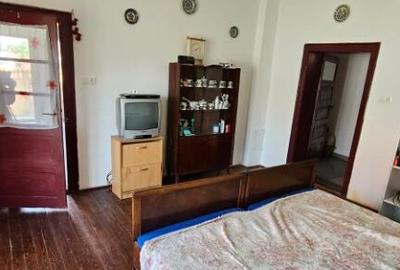 Casă cu 3 camere cu Teren 1400 Mp în Apa - 10