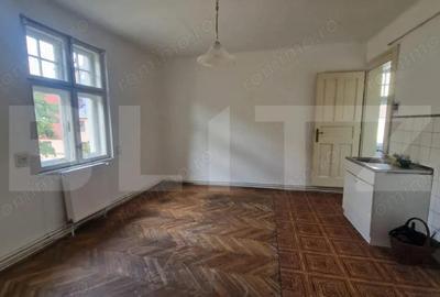 Apartament in casa, cu intrare si curte individuala, beci, pod, zona Mall Afi - 3