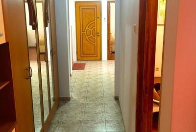 Apartament 3 cam. decomandat, Farfuria, et.1, Bloc ITA, 70mp, liber, constr.1985 - 2