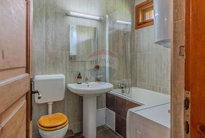 Casă individuală cu 4 camere cu Canalizare în Moieciu de Sus - 32