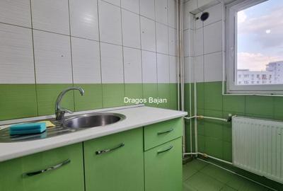 Vis-a-Vis Kaufland // Bloc reabilitat // Vedere Libera - 5