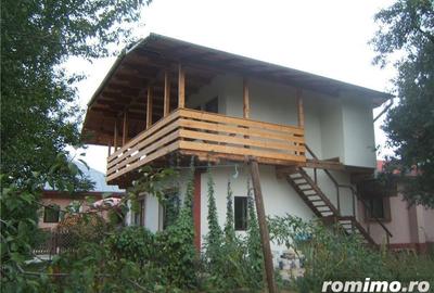 Casă cu 8 camere cu Teren 2000 Mp în Coțofenești - 5