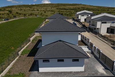 Casă cu 4 camere în Chinteni - 5