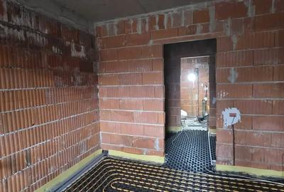 Casă cu 6 camere cu Canalizare în Tunari - 9