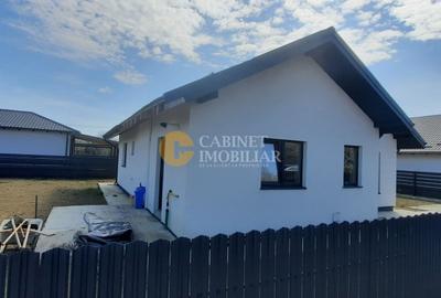 Casă individuală cu 3 camere cu Canalizare în Lunca Cetățuii - 3