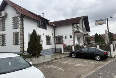 Spațiu comercial, de 280 mp, în Central - 3