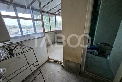 Apartament decomandat 4 camere 4 balcoane 2 bai etaj 1 Central Sibiu - 20