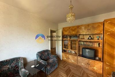 Apartament de vanzare 3 camere - Zona Centrala / Etaj 1 - 2