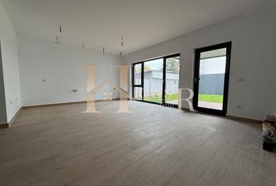 Casa Individuala in Oras.Proiect Modern.Car Port - 3