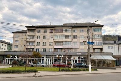 Apartament cu 4 camere decomandat în Vișeu de Sus - 3