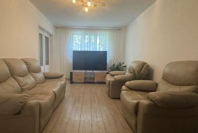 Apartament cu 3 camere decomandat în Rovine - 4