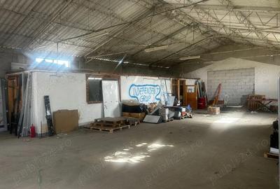 Spațiu comercial, de 1,050 mp, în Central - 3