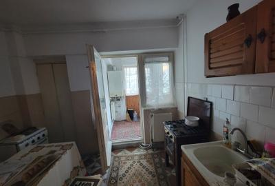 Apartament cu 2 camere decomandat în Central - 3