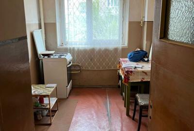 Apartament cu 3 camere semidecomandat în Drumul Taberei - 4