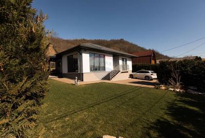 Casă cu 3 camere cu Teren 1700 Mp în Central - 5