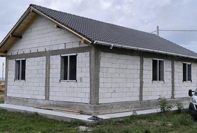 Vand casa noua in Nojorid (la ro?u) - 2