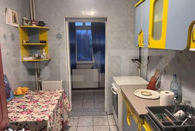 Apartament cu 2 camere decomandat în Micro 12 - 2