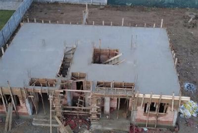 Duplex cu 4 camere cu Canalizare în Chișoda - 2