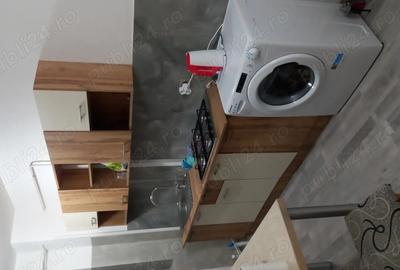 Apartament decomandat la parter cu trei camere. - 4