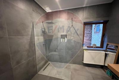 Apartament cu 2 camere de inchiriat in zona Ultracentrala - 1