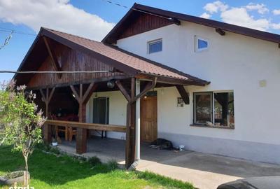 Casă cu 6 camere cu Teren 3148 Mp în Central - 4