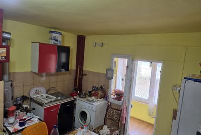 Apartament cu 2 camere decomandat în Iara - 5