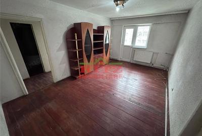 Apartament cu 3 camere semidecomandat în Central - 5