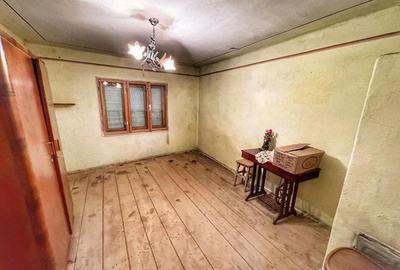 Casă cu 2 camere cu Teren 351 Mp în Sadu - 3