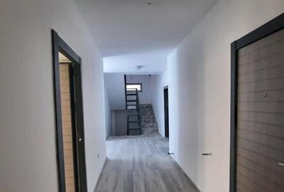 Busteni-Garsoniera de vanzare - 4