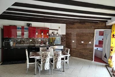 Casă cu 5 camere cu Garaj în Ulmi - 12