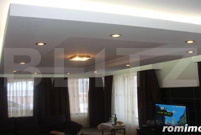 Casă cu 7 camere cu Teren 8900 Mp în Unirii