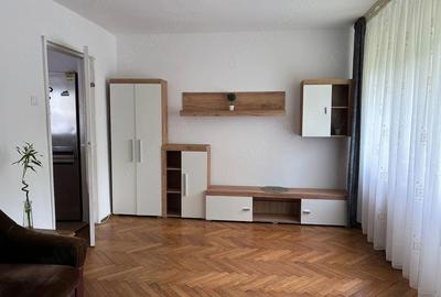 Apartament cu 2 camere decomandat în Central - 2