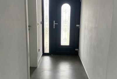 Casă cu 5 camere cu Teren 950 Mp în Central - 3